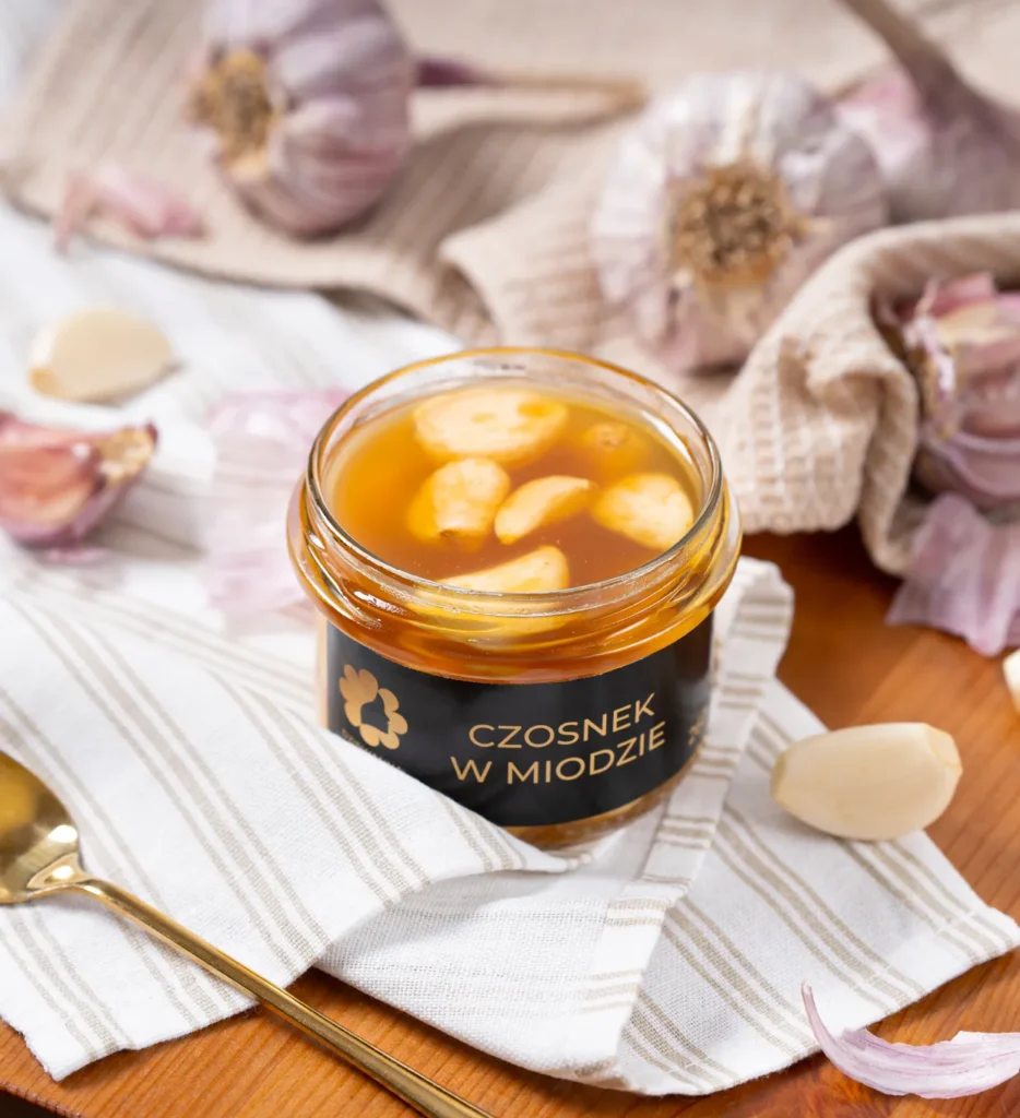 Słoik czosnku w miodzie Dziewanna – naturalny produkt na odporność